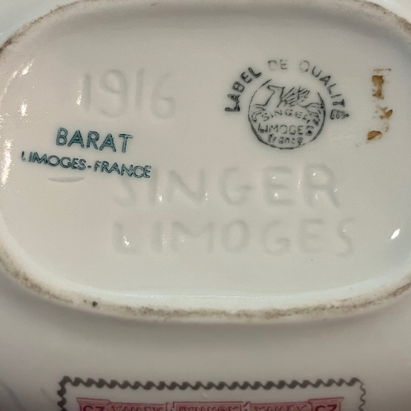 Vintage Limoges Porcelain Stamp/ travel Design Trinket box. So pretty! - Picture 5 of 9